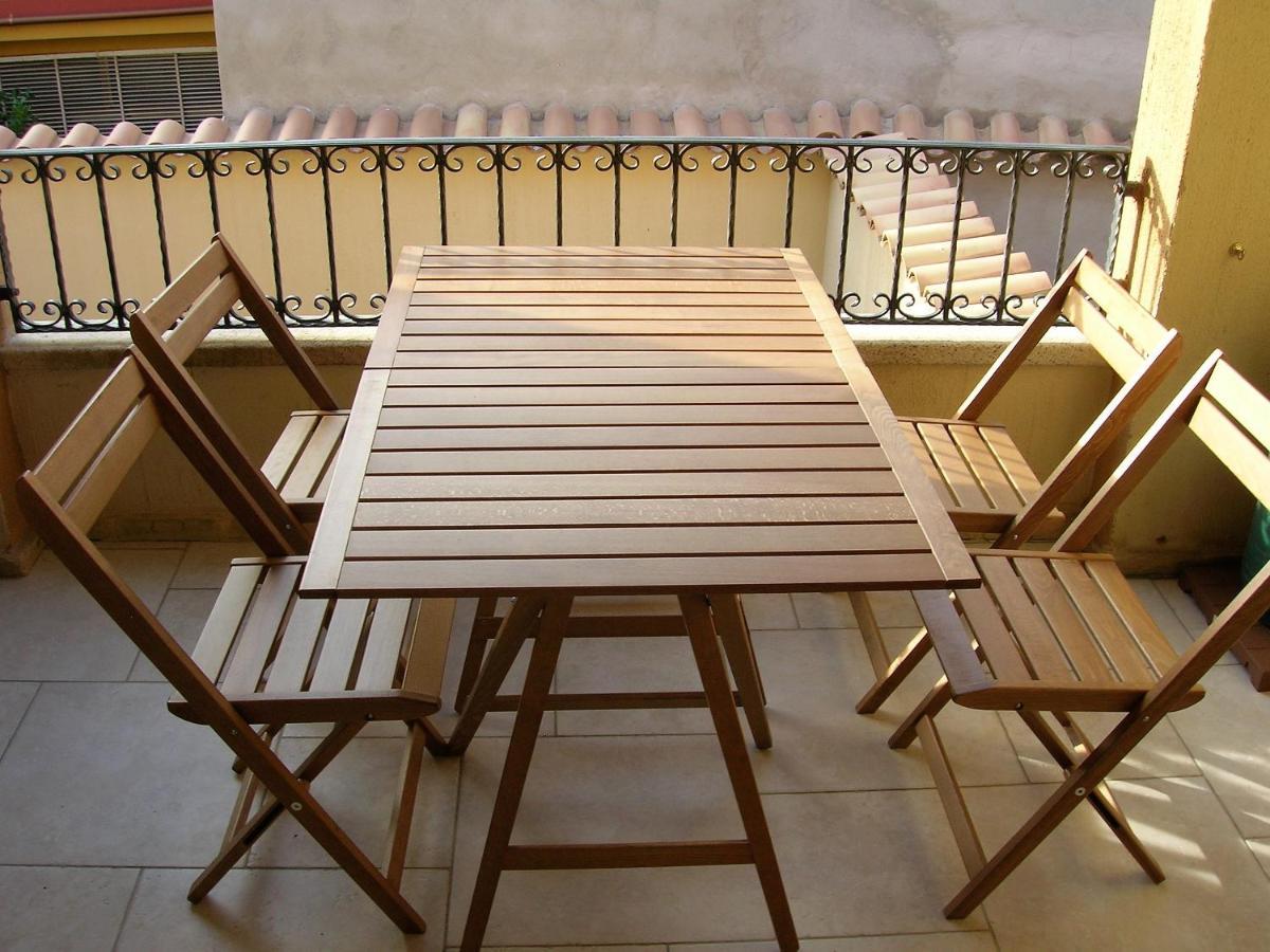 Appartamento Nel Cuore Di Villasimius 1 Piano Buitenkant foto